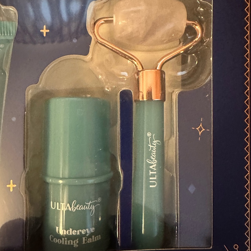 Ulta Gift Set - Picture 3 of 4